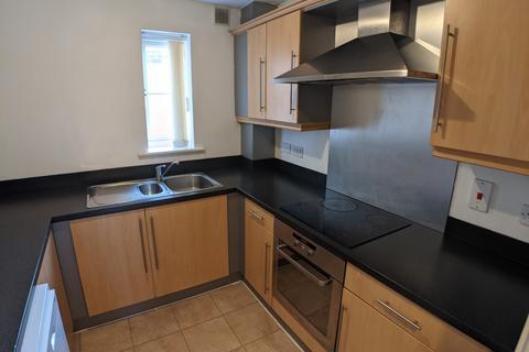 2 bedroom flat to rent, Mitford Road, Manchester M14