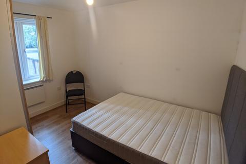2 bedroom flat to rent, Mitford Road, Manchester M14