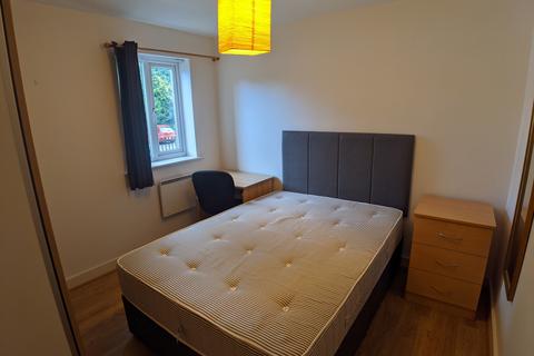 2 bedroom flat to rent, Mitford Road, Manchester M14