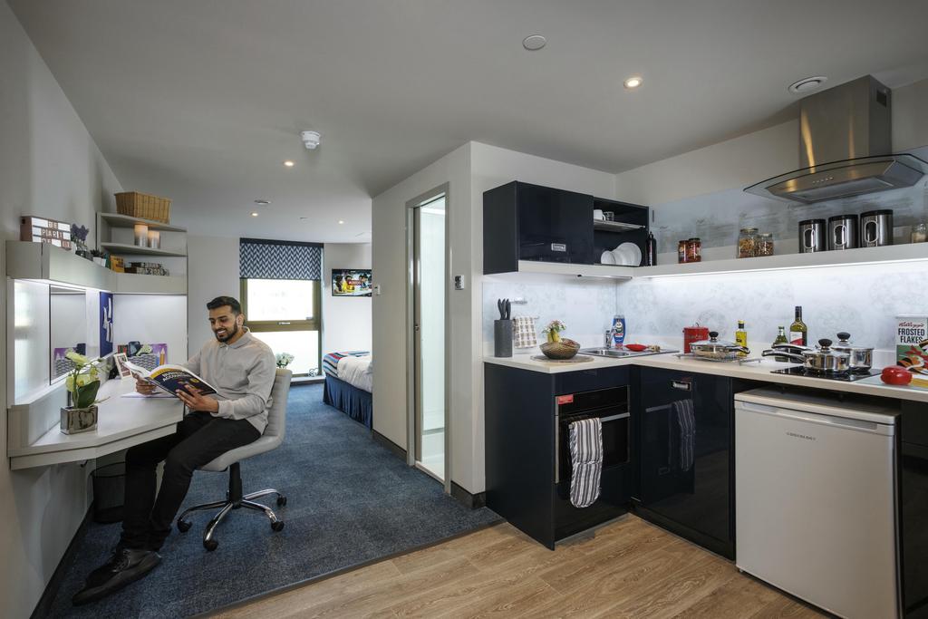 Sapphire Plus S 1-min1.jpg