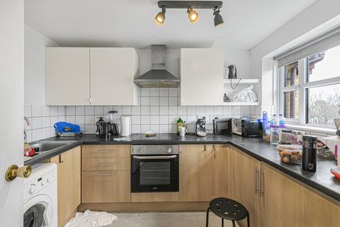 17 Summerhill Way, Mitcham, CR4 2NL