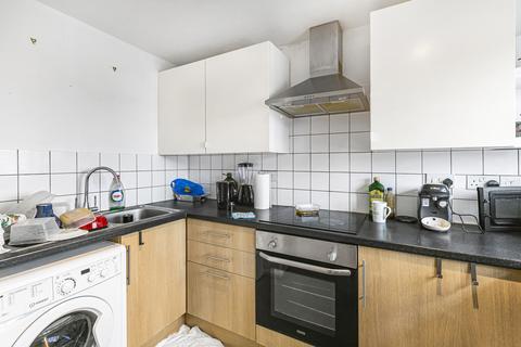 17 Summerhill Way, Mitcham, CR4 2NL