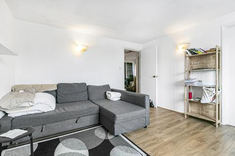 17 Summerhill Way, Mitcham, CR4 2NL