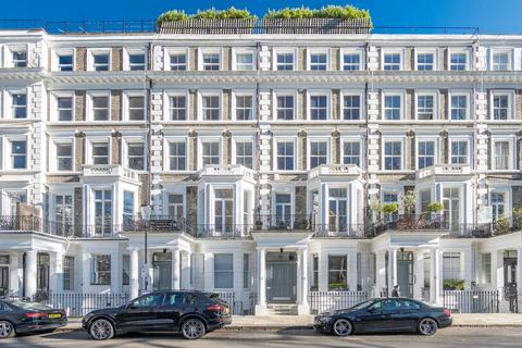 undefined, Courtfield Gardens, South Kensington, London, SW5