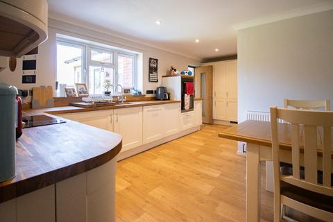 2 bedroom detached bungalow for sale, Gidney Drive, Heacham, King's Lynn, Norfolk, PE31