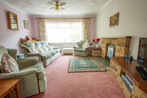 3 bedroom detached bungalow for sale, High Street, Docking