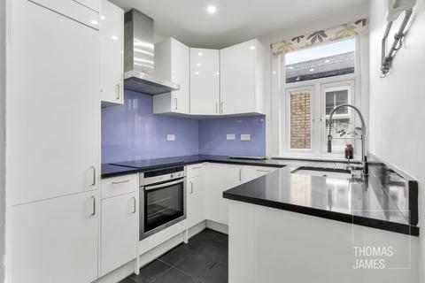 8b Harlech Road, London, N14 7BX