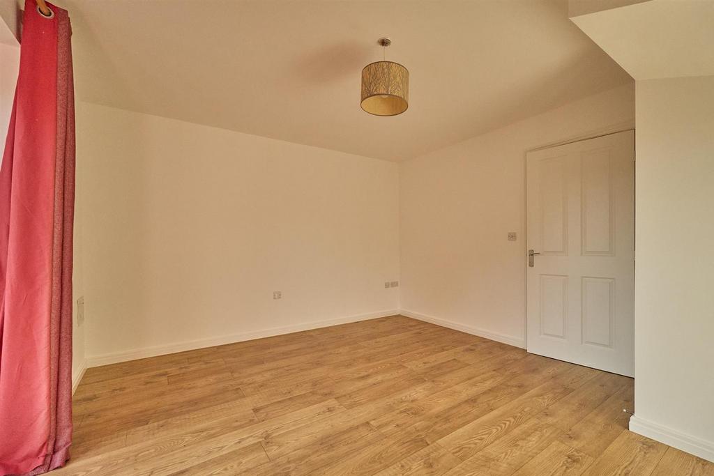 Dining/Lounge Area
