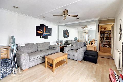 2 bedroom semi-detached bungalow for sale, Finchfield, Parnwell
