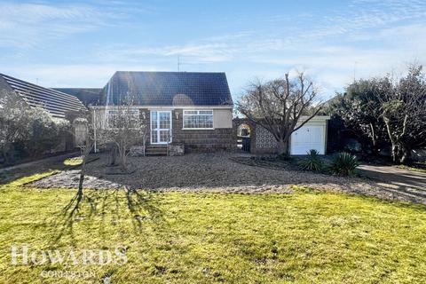 2 bedroom detached bungalow for sale, Burgh Road, Gorleston