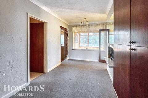 2 bedroom detached bungalow for sale, Burgh Road, Gorleston