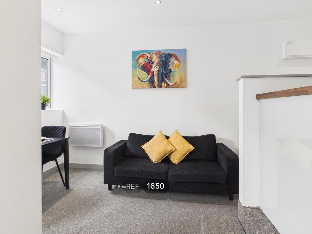 Kitchen &amp; Living area