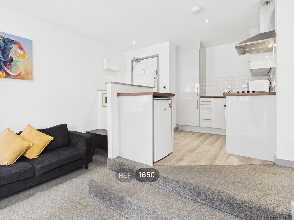 Kitchen &amp; Living area