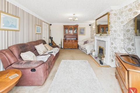 2 bedroom semi-detached house for sale, Stoneygate Road, Luton LU4