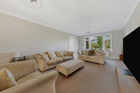 8 Horton Way, Farningham, Dartford, DA4 0DQ