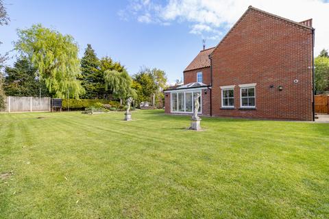 4 bedroom detached house for sale, Mill Gardens, Snettisham