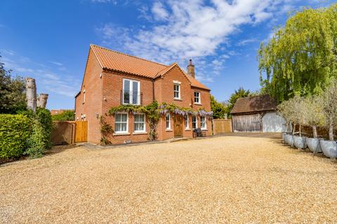 4 bedroom detached house for sale, Mill Gardens, Snettisham
