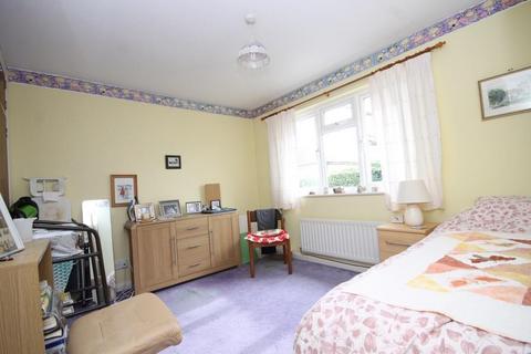23 Ten Acres, Fetcham, Leatherhead, KT22 9XQ