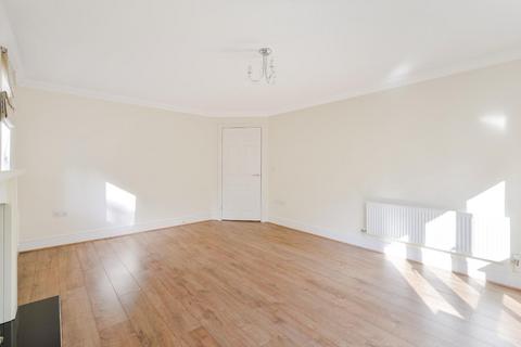 2 bedroom flat for sale, The Avenue, Tadworth KT20