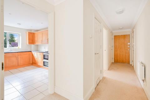 2 bedroom flat for sale, The Avenue, Tadworth KT20