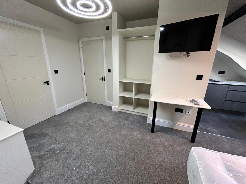 Whats App Image 2025-04-01 at 14.32.50 (18).jpeg