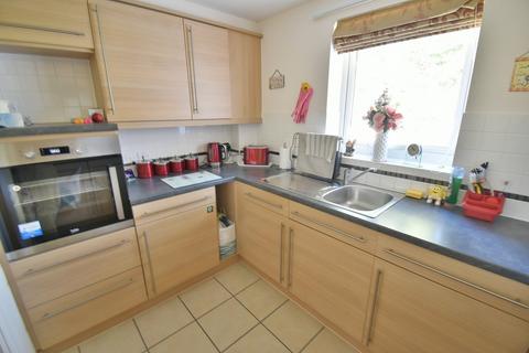 1 bedroom retirement property for sale, Ringwood Road, Ferndown, BH22