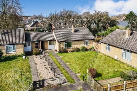 2 bedroom semi-detached bungalow for sale, Homelea Crescent, Lingwood, Norwich