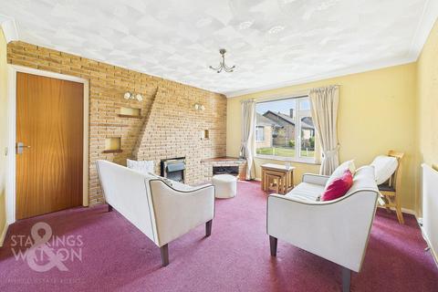 2 bedroom semi-detached bungalow for sale, Homelea Crescent, Lingwood, Norwich