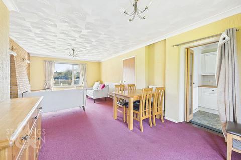 2 bedroom semi-detached bungalow for sale, Homelea Crescent, Lingwood, Norwich