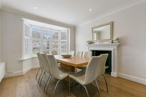 10 Cornwood Close, London, N2 0HP