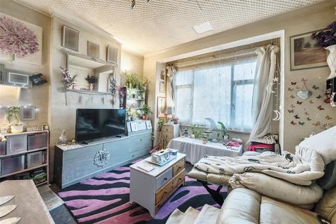 undefined, Love Lane, Mitcham CR4