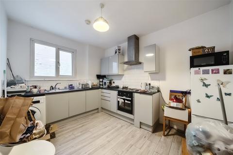 undefined, Love Lane, Mitcham CR4