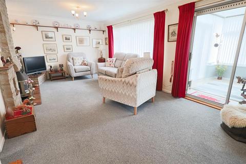 2 bedroom detached bungalow for sale, Spencer Drive, Lowestoft