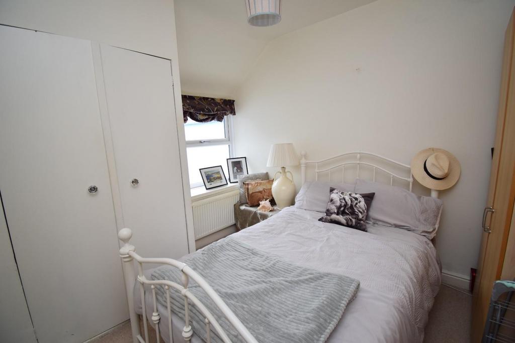 Bedroom 2.JPG