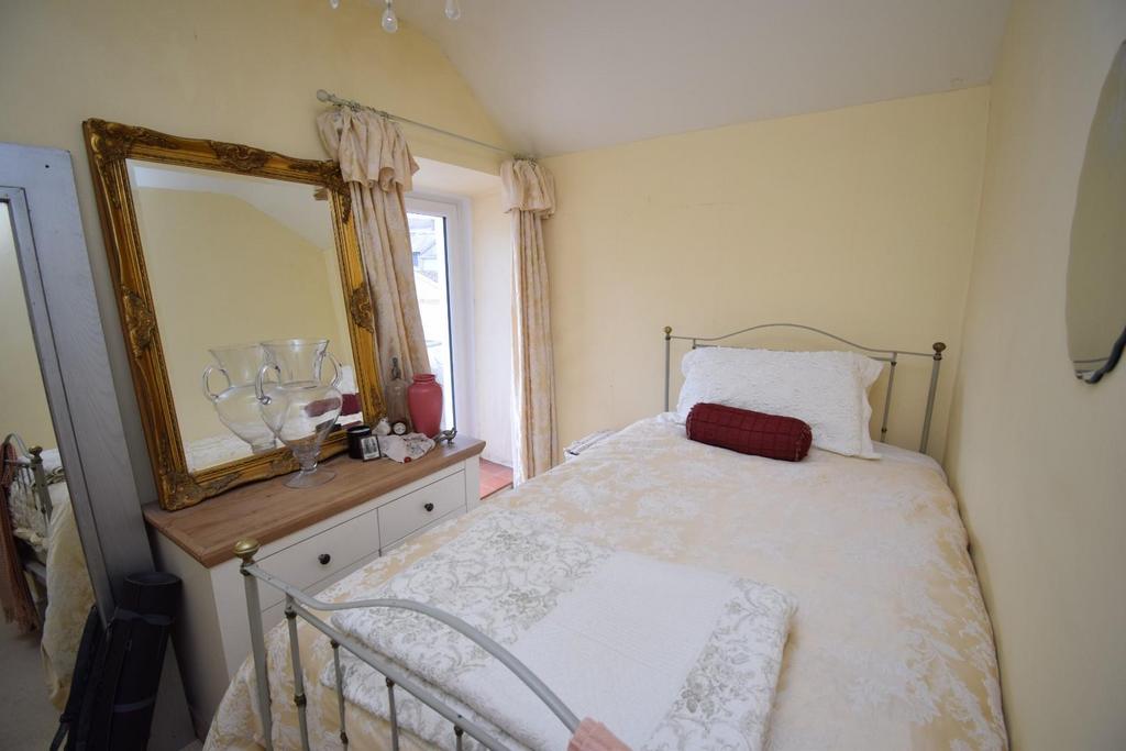 Bedroom 3.JPG