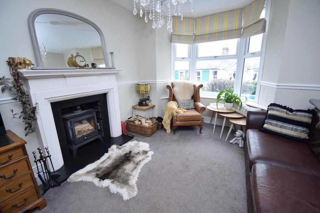 Living Room.JPG