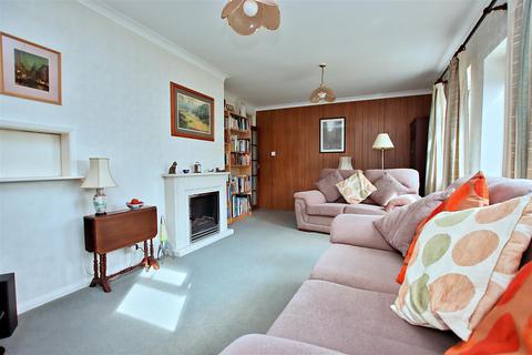 41 Spring Close, Borehamwood, WD6 5HD
