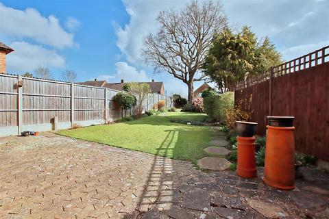 41 Spring Close, Borehamwood, WD6 5HD