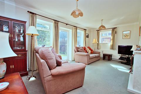 41 Spring Close, Borehamwood, WD6 5HD