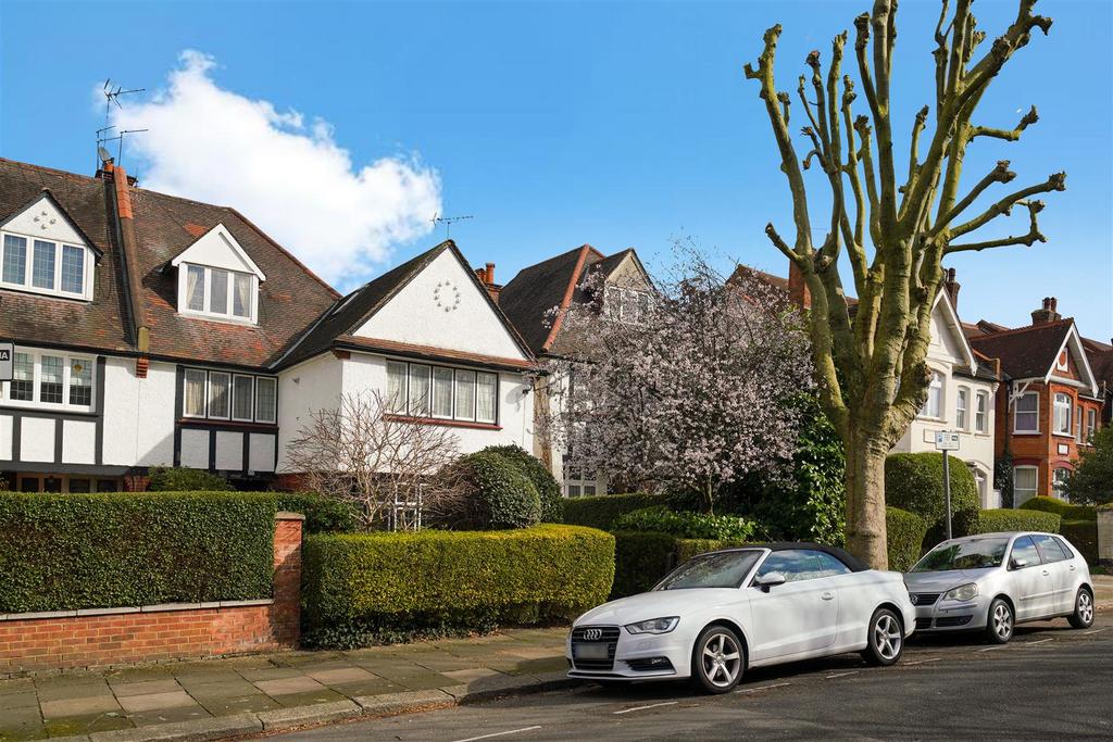 Flat 4, 50 Teignmouth Road - BYRhua Z3 Fphe Sf Fxb WHR.