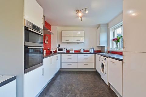 47 Chapmans Way, St Austell, PL25 4QU