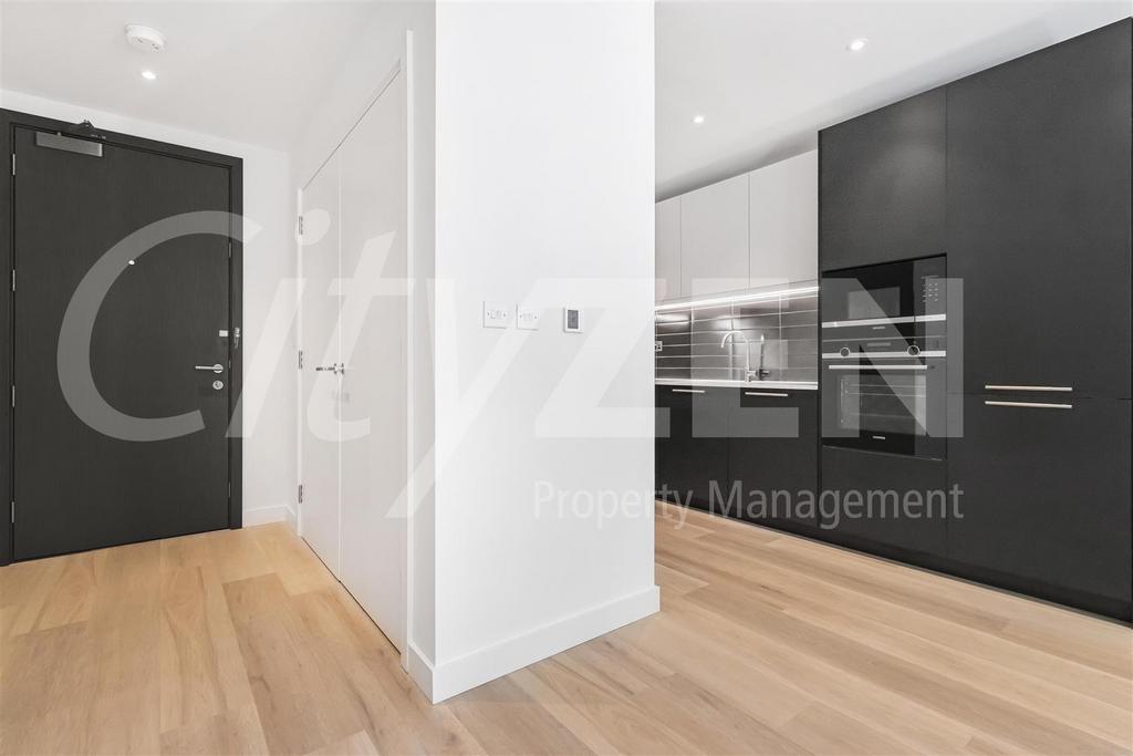 Kitchen/reception