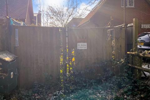 Land for sale, Ridge Lane, Meopham, Gravesend, Kent