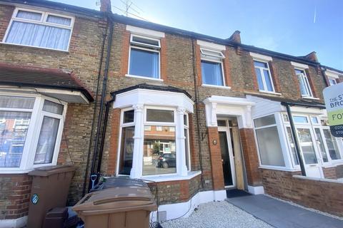 2 bedroom house for sale, Royston Avenue, London