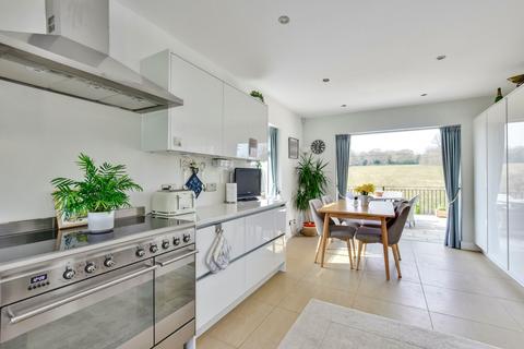 4 bedroom detached house for sale, Dunny Lane, Chipperfield, WD4