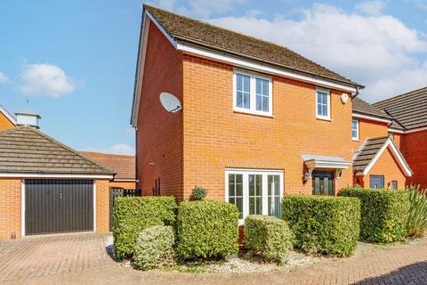 4 bedroom semi-detached house for sale, Mountbatten Drive, Sprowston