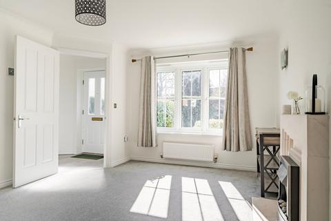 4 bedroom semi-detached house for sale, Mountbatten Drive, Sprowston