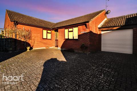3 bedroom semi-detached bungalow for sale, Welgate, Mattishall