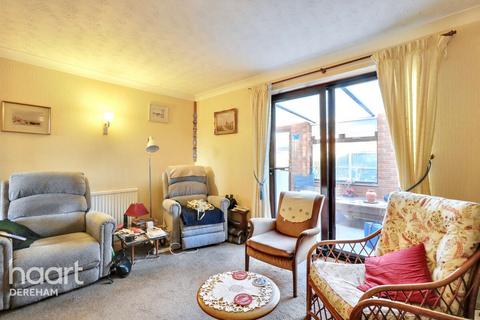 3 bedroom semi-detached bungalow for sale, Welgate, Mattishall
