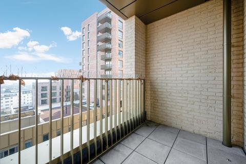 Studio to rent, Gasholder Place, Oval Village, London, SE11